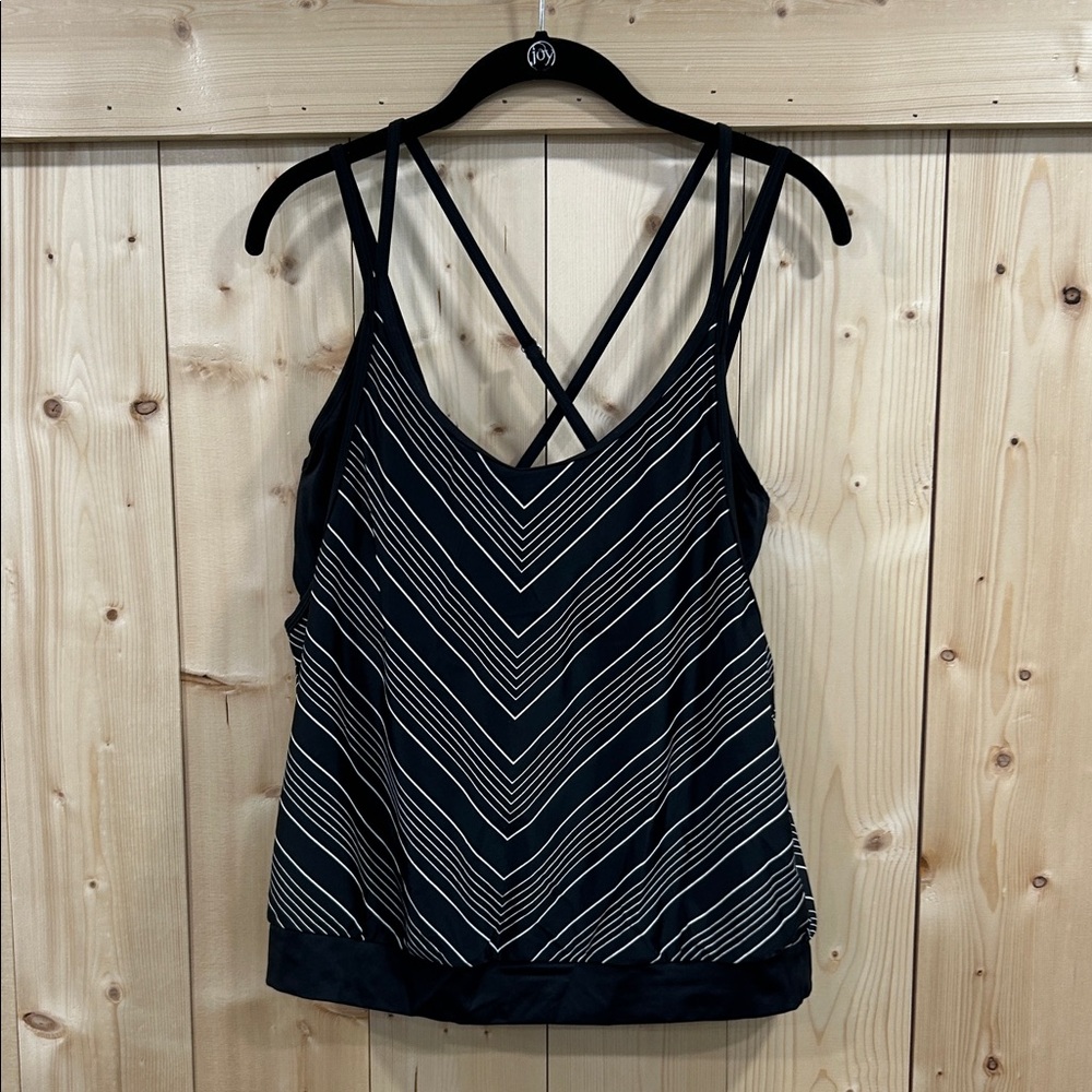 Athleta Chevron Tankini Top Black & White Strappy Swim 36D/DD Beachy Retro